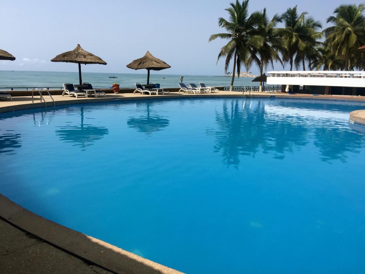 Elmina Beach Resort Exterior foto